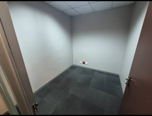 484M² OFFICE TO LET IN WOODMEAD